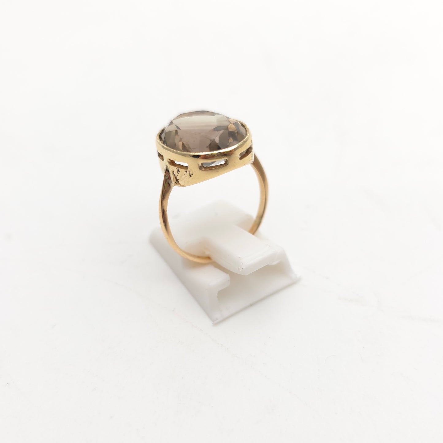9ct Yellow Gold Vintage Oval Cut Smoky Quartz Solitaire Cocktail Ring