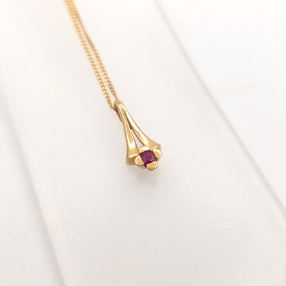 9ct Yellow Gold Vintage Art Deco Style Floral Ruby Solitaire Pendant Necklace