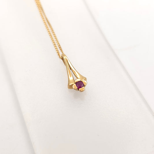 9ct Yellow Gold Vintage Art Deco Style Floral Ruby Solitaire Pendant Necklace