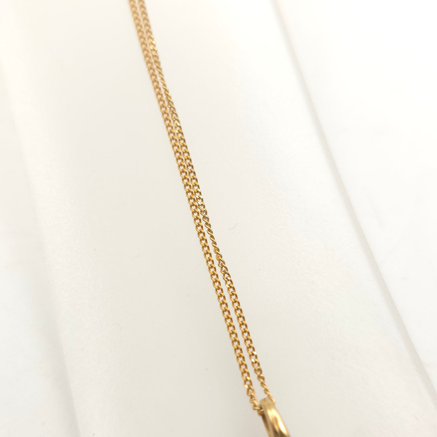 9ct Yellow Gold Vintage Art Deco Style Floral Ruby Solitaire Pendant Necklace