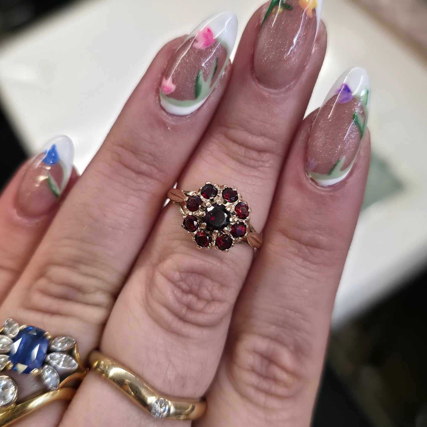 9ct Yellow Gold Vintage 60's Retro Round Cut Garnet Flower Cluster Ring