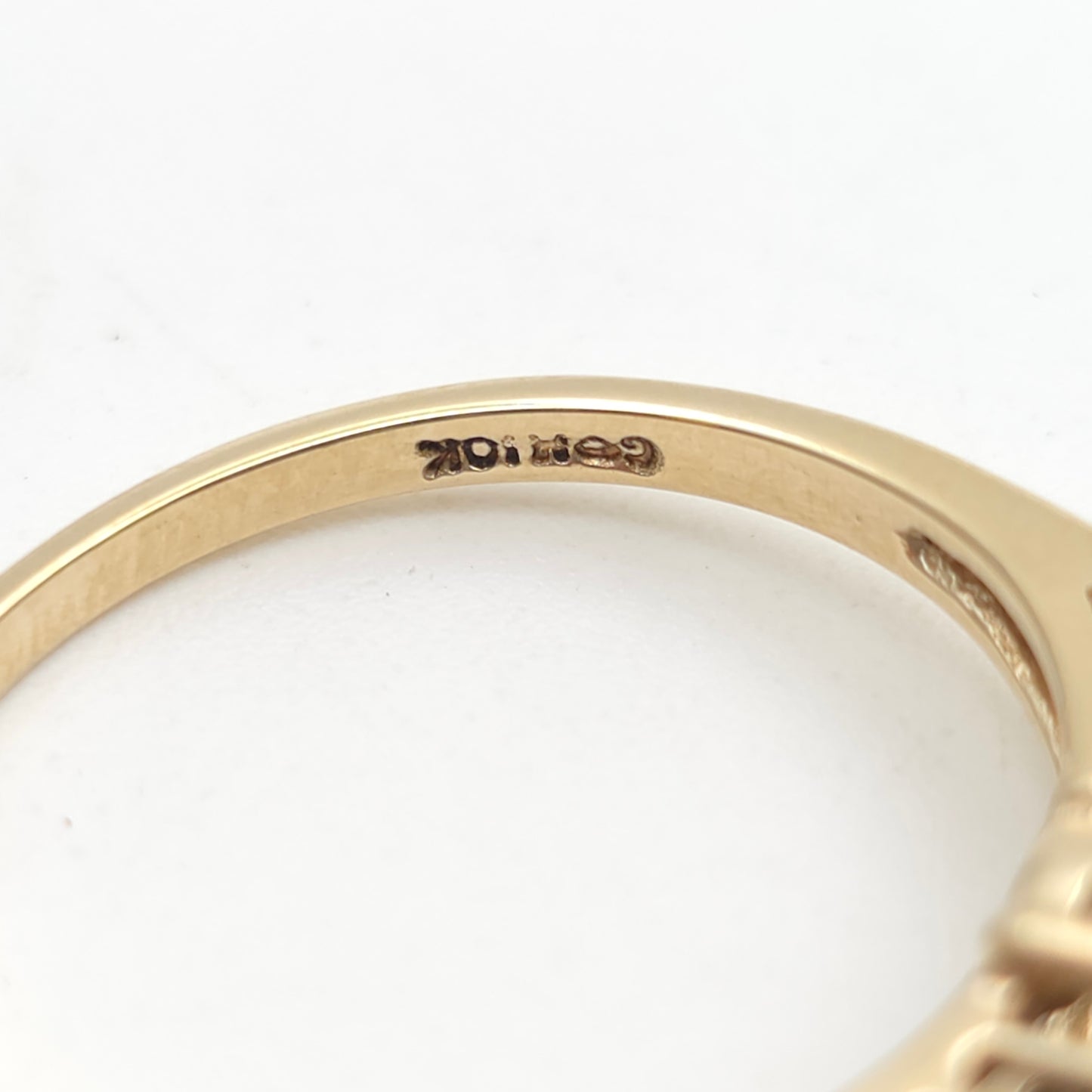 10ct Yellow Gold Aquamarine and Diamond Cut-Out Shoulders Detail Ring