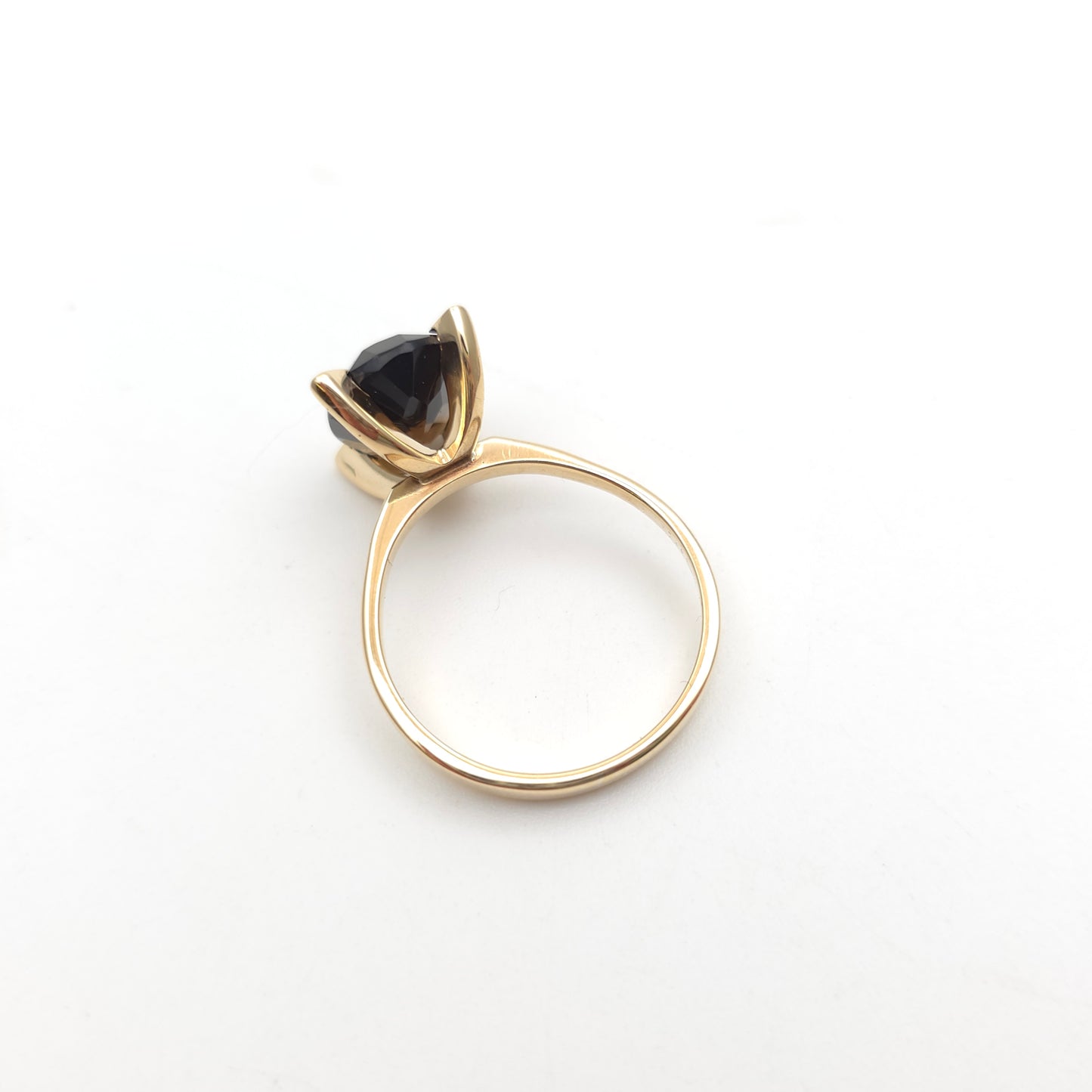 9ct Yellow Gold Vintage Retro Style Chunky Claw Oval Smoky Quartz Solitaire Ring