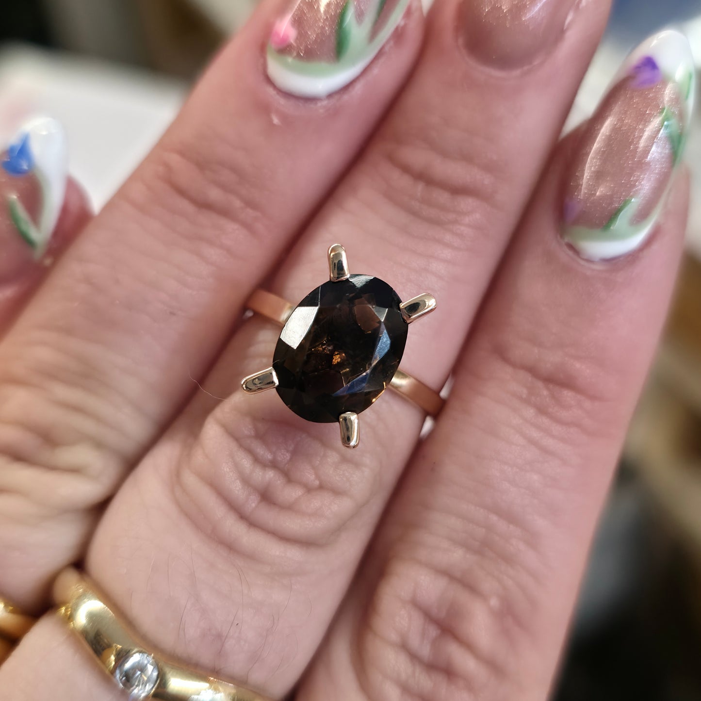 9ct Yellow Gold Vintage Retro Style Chunky Claw Oval Smoky Quartz Solitaire Ring