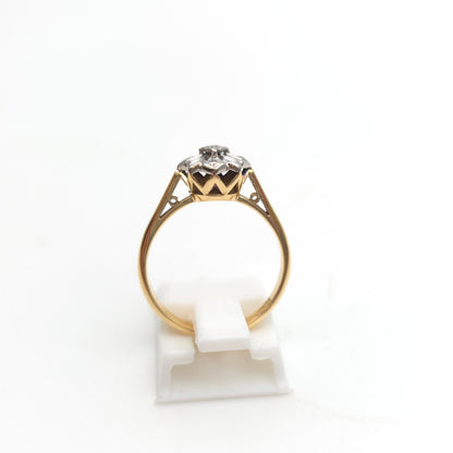 18ct Yellow Gold Antique Diamond Set Flower Shaped Head Ring