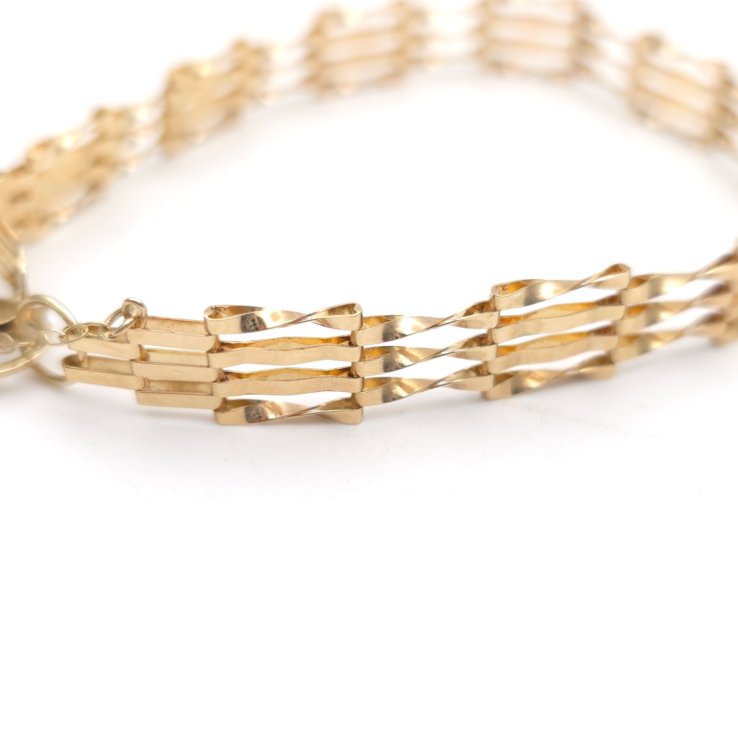 9ct Yellow Lightweight Slimline Twisted Link Gate Bracelet With Heart Lock Catch
