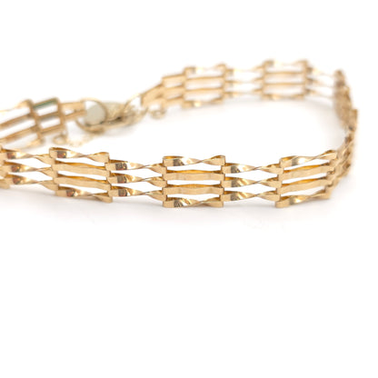 9ct Yellow Lightweight Slimline Twisted Link Gate Bracelet With Heart Lock Catch