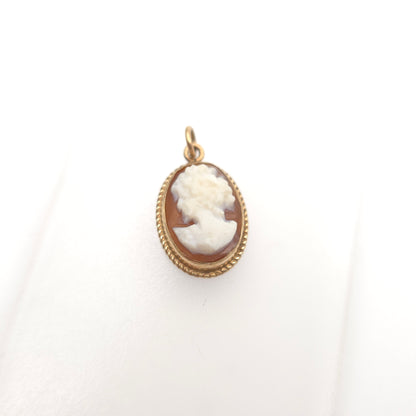 9ct Yellow Gold Small Vintage Lady Cameo Braided Edge Pendant