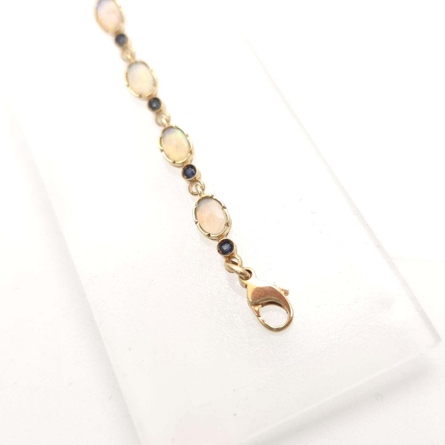 9ct Yellow Gold Vintage Flashy 'Jelly' Opal And Dark Sapphire Gemstone Bracelet