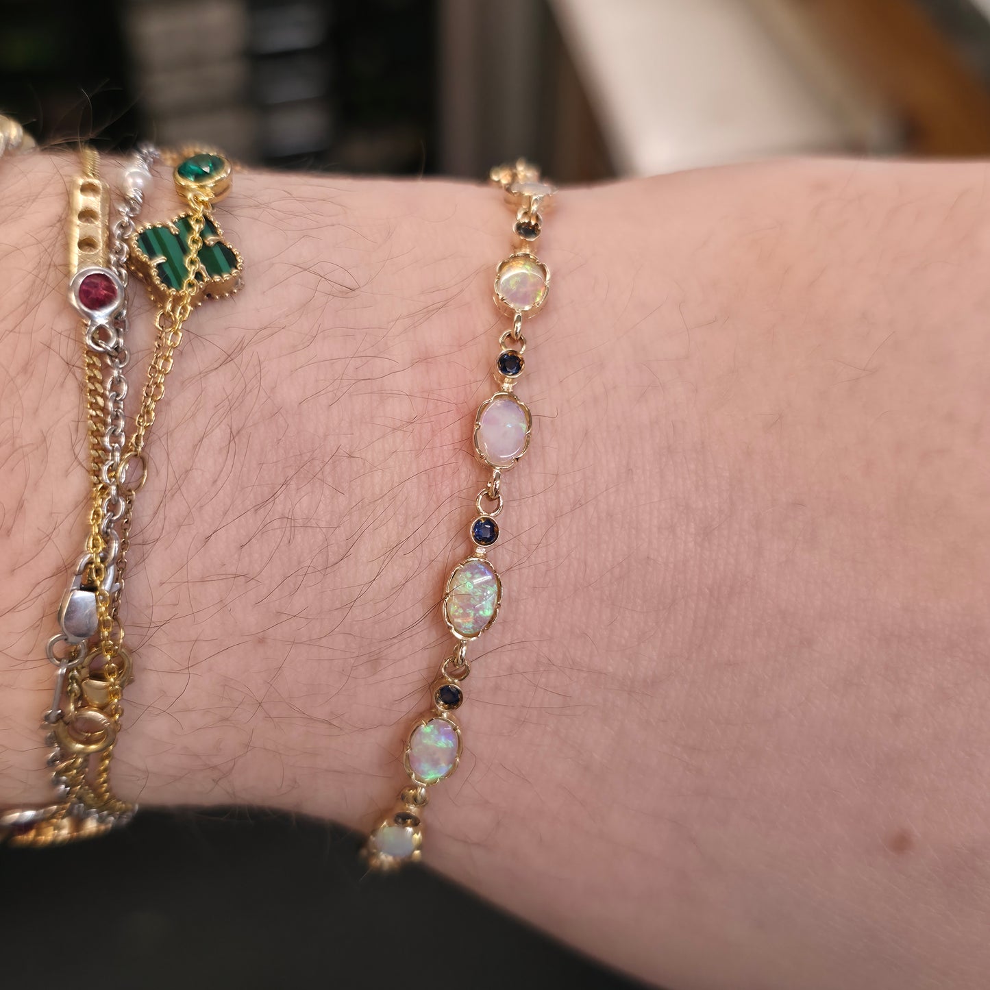9ct Yellow Gold Vintage Flashy 'Jelly' Opal And Dark Sapphire Gemstone Bracelet