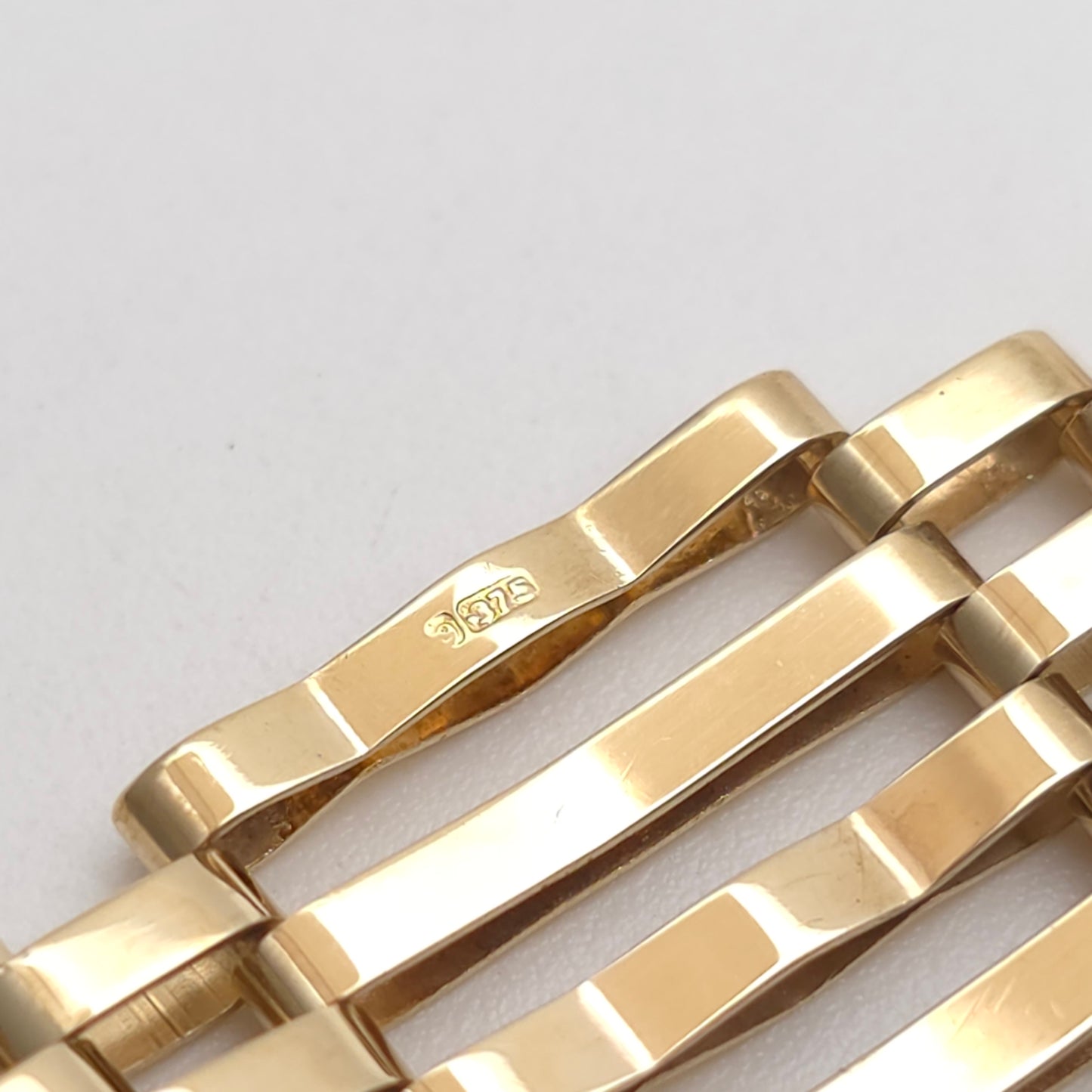 9ct Yellow Gold Vintage Repro Wide 5 Bar Gate Bracelet With Heart Padlock Clasp