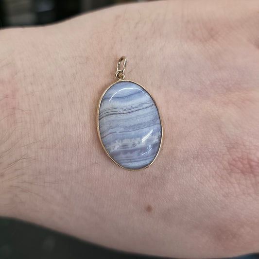 9ct Yellow Gold Vintage Large Blue Lace Agate Cabochon Pendant Piece