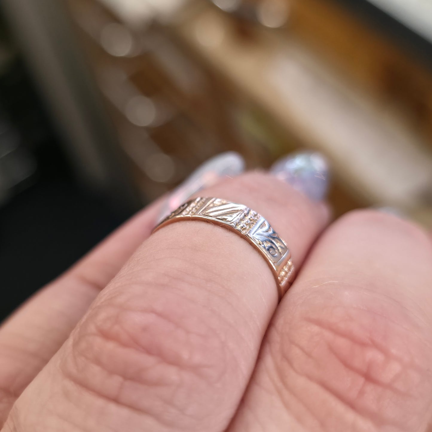 9ct Rose Gold Antique 1879 Faceted Engraved Patterned Wide Band Ring