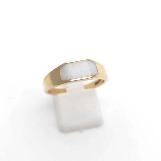 9ct Yellow Gold Vintage Faceted Trapezoid Profile Opal Signet Band Ring