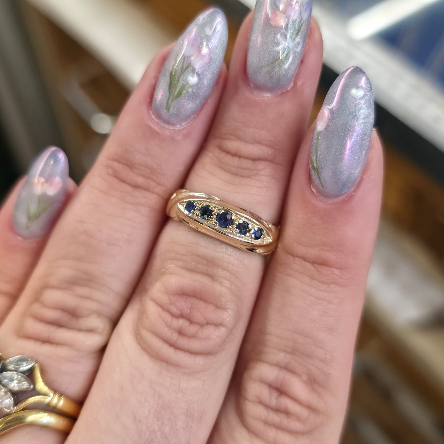 9ct Yellow Gold Vintage Antique Boat Style Sapphire Five Stone Row Ring