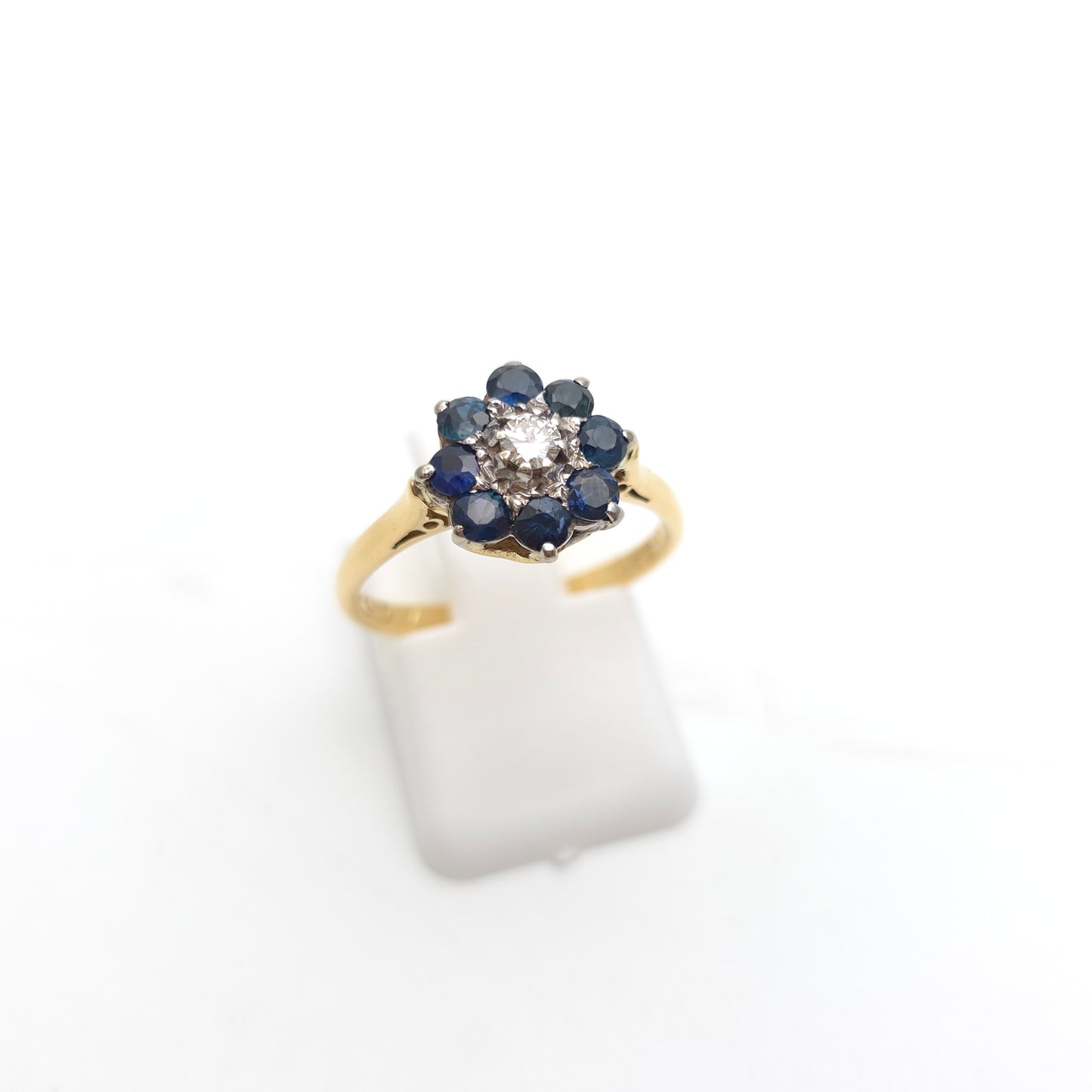 18ct Yellow Gold Vintage Diamond And Round Cut Blue Sapphire Cluster Ring