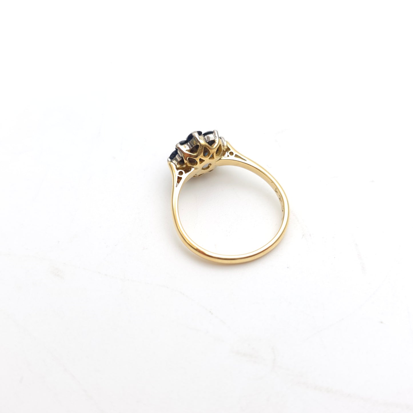 18ct Yellow Gold Vintage Diamond And Round Cut Blue Sapphire Cluster Ring
