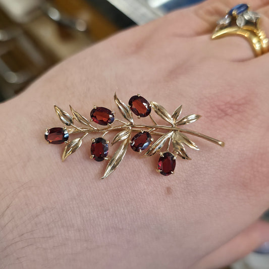 9ct Yellow Gold Vintage Garnet Set Leafy Branch Brooch