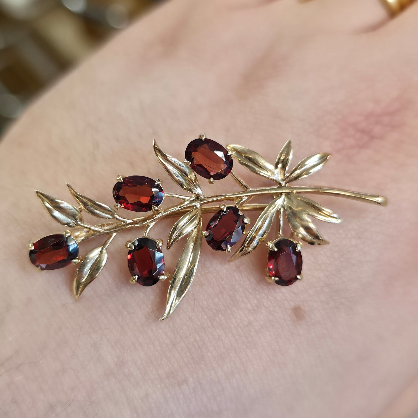 9ct Yellow Gold Vintage Garnet Set Leafy Branch Brooch