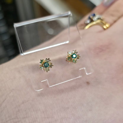 18ct Yellow Gold Vintage Emerald Solitaire Set Flower Stud Earrings