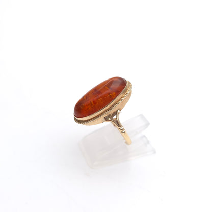 9ct Yellow Gold Oval Cabochon Vintage Amber Ring