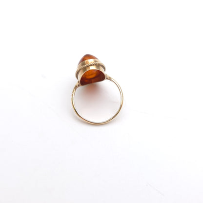 9ct Yellow Gold Oval Cabochon Vintage Amber Ring