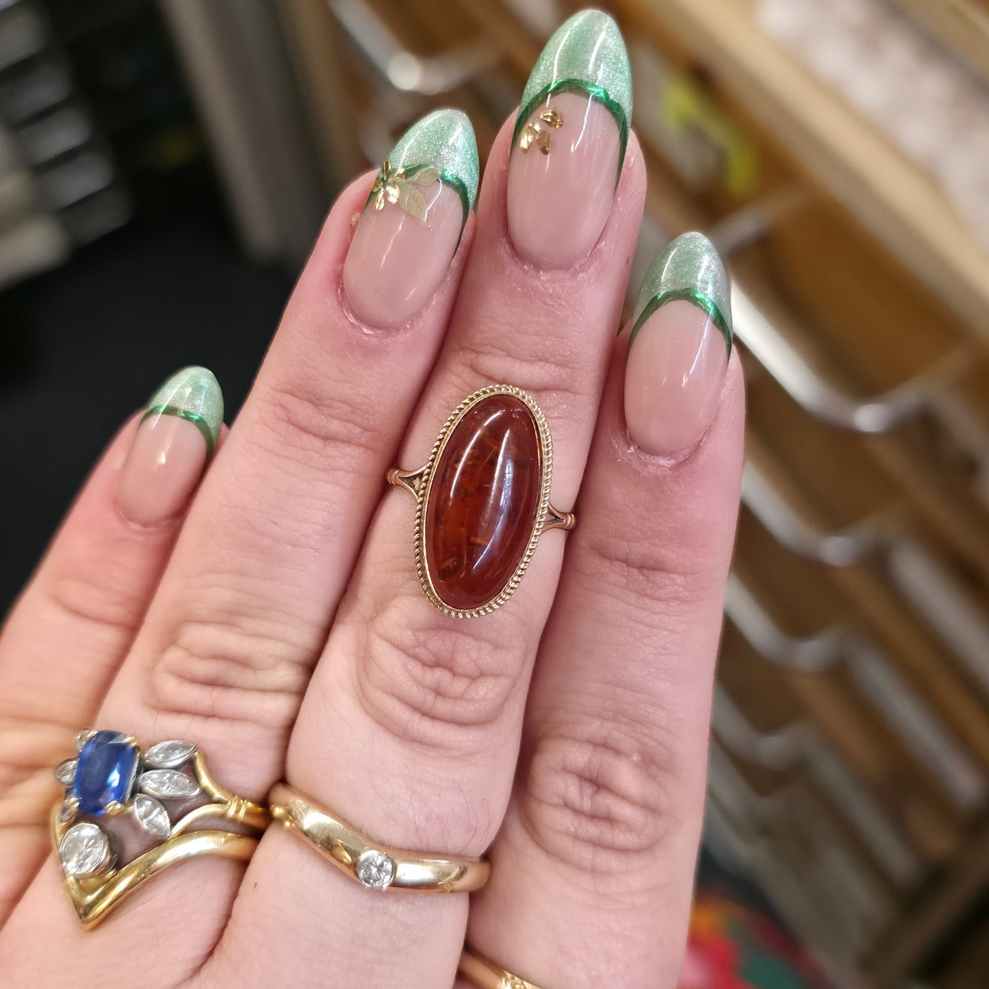 9ct Yellow Gold Oval Cabochon Vintage Amber Ring