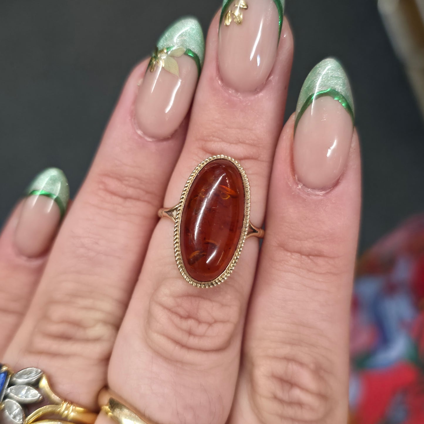 9ct Yellow Gold Oval Cabochon Vintage Amber Ring