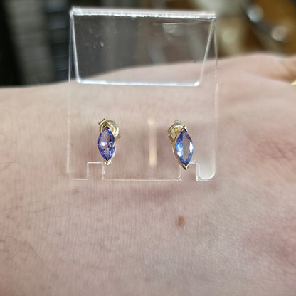 18ct Yellow Gold Simple Marquise Cut Tanzanite Solitaire Stud Earrings