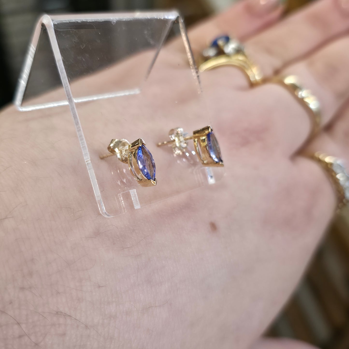 18ct Yellow Gold Simple Marquise Cut Tanzanite Solitaire Stud Earrings