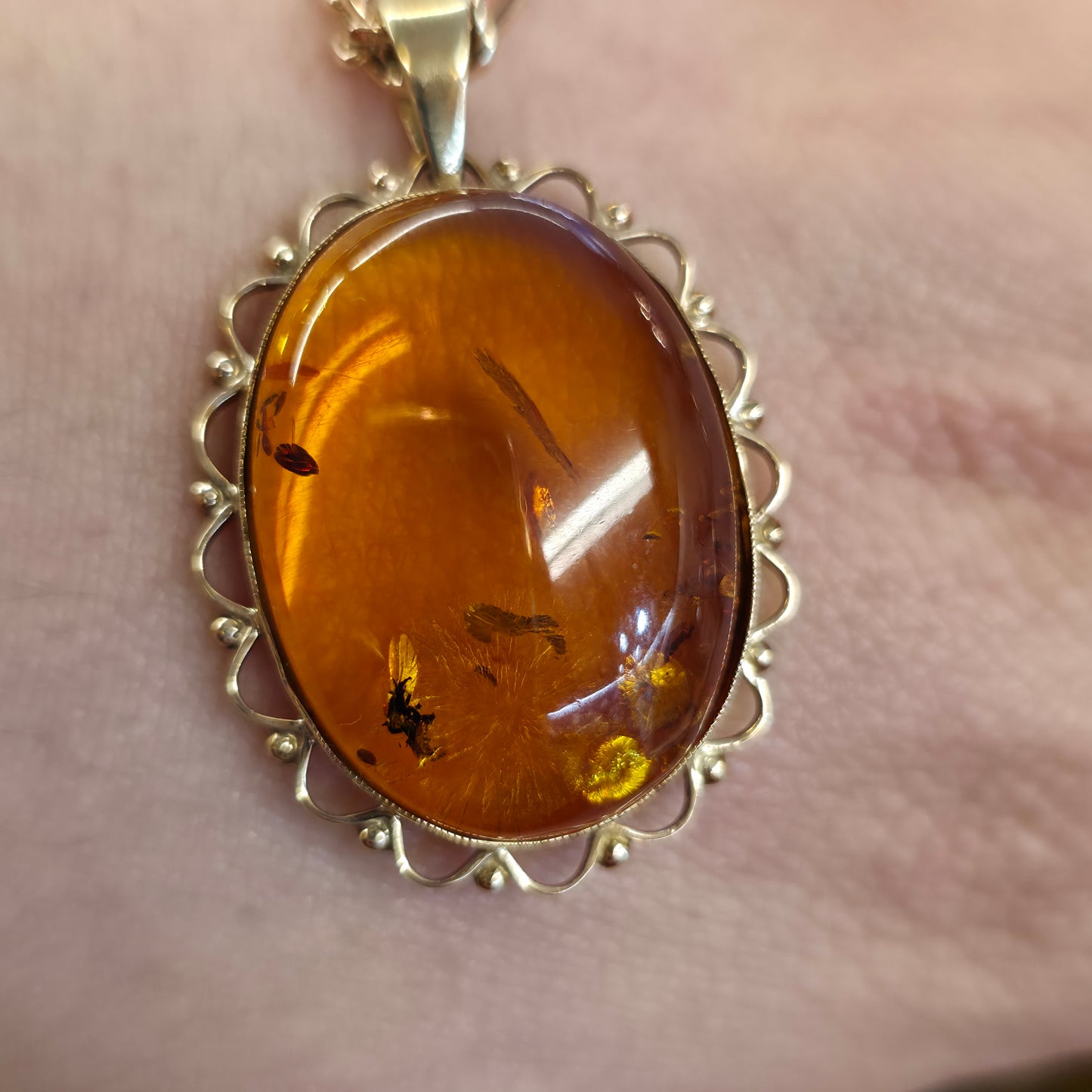 9ct Yellow Gold Vintage Large Amber Cabochon Pendant & Filigree Chain Necklace