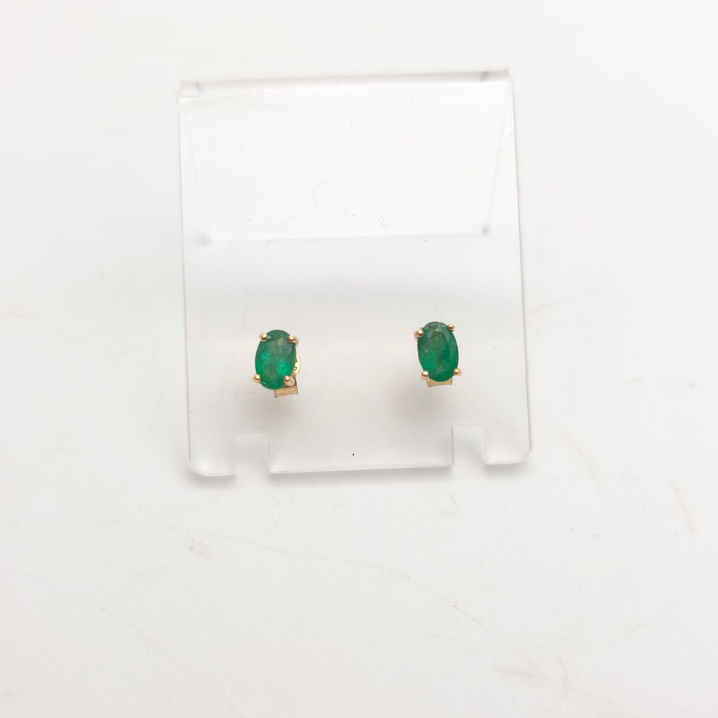 9ct Yellow Gold Vintage Oval Cut Emerald Solitaire Stud Earrings
