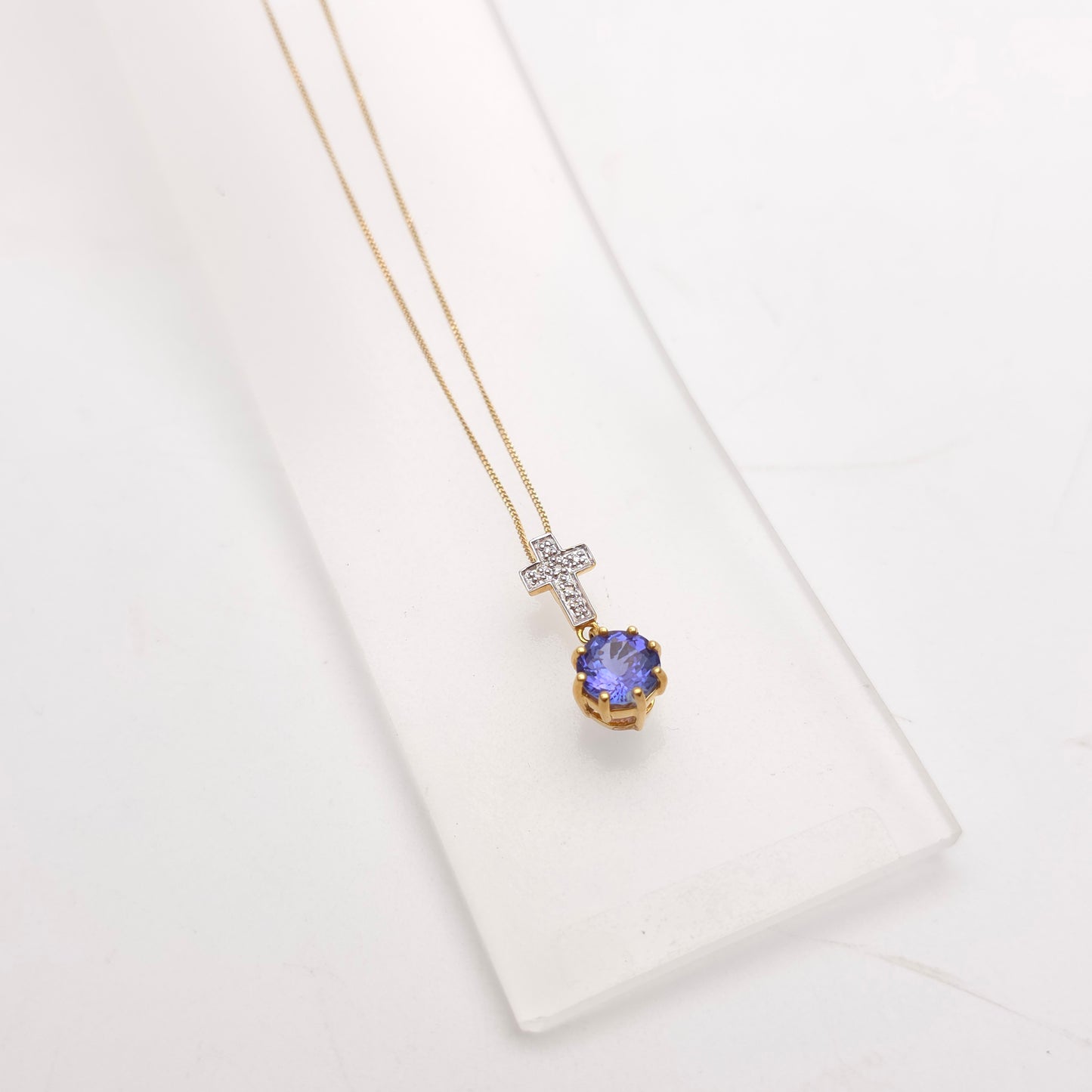 18ct Yellow Gold Unique Round Cut Tanzanite And Diamond Cross Pendant Necklace
