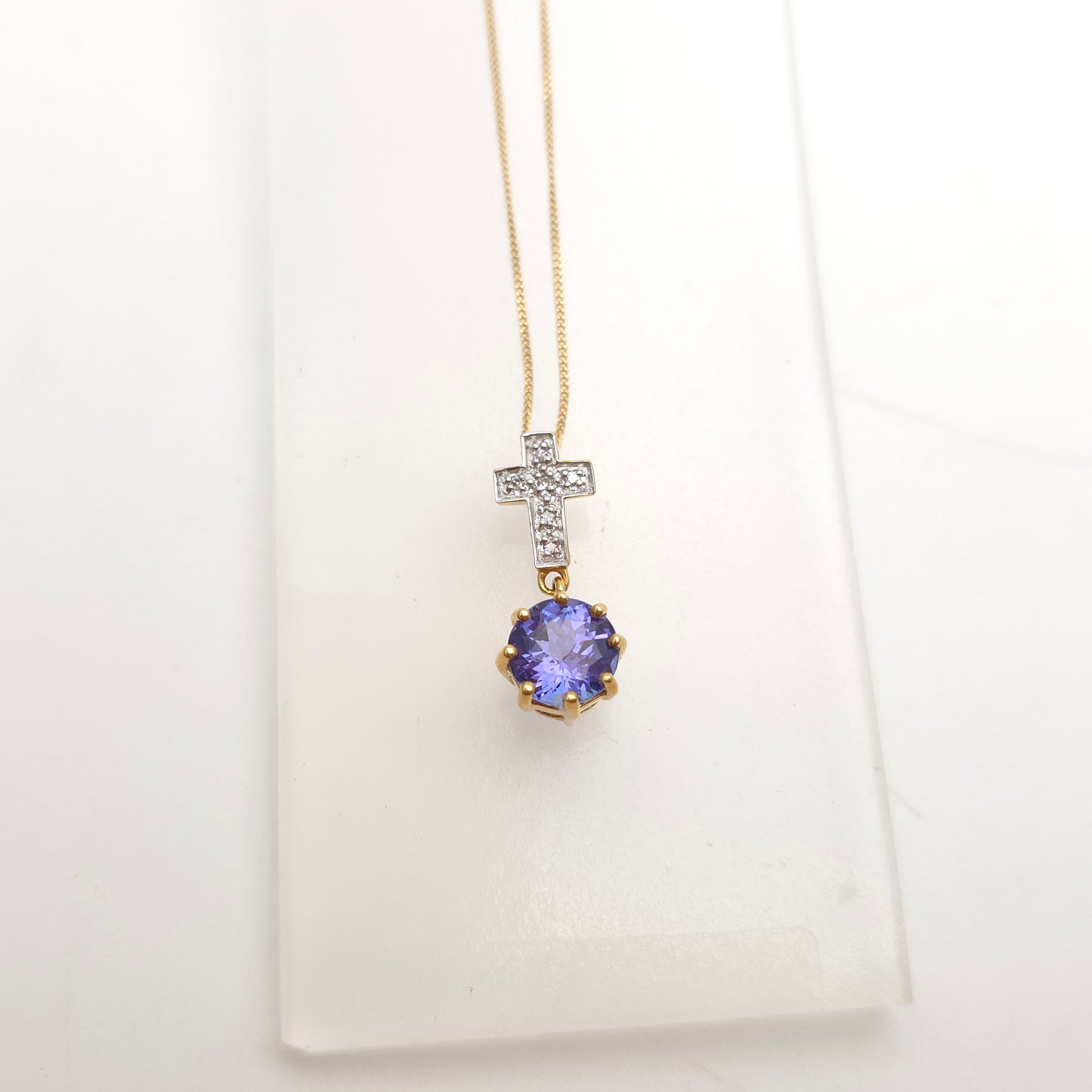18ct Yellow Gold Unique Round Cut Tanzanite And Diamond Cross Pendant Necklace