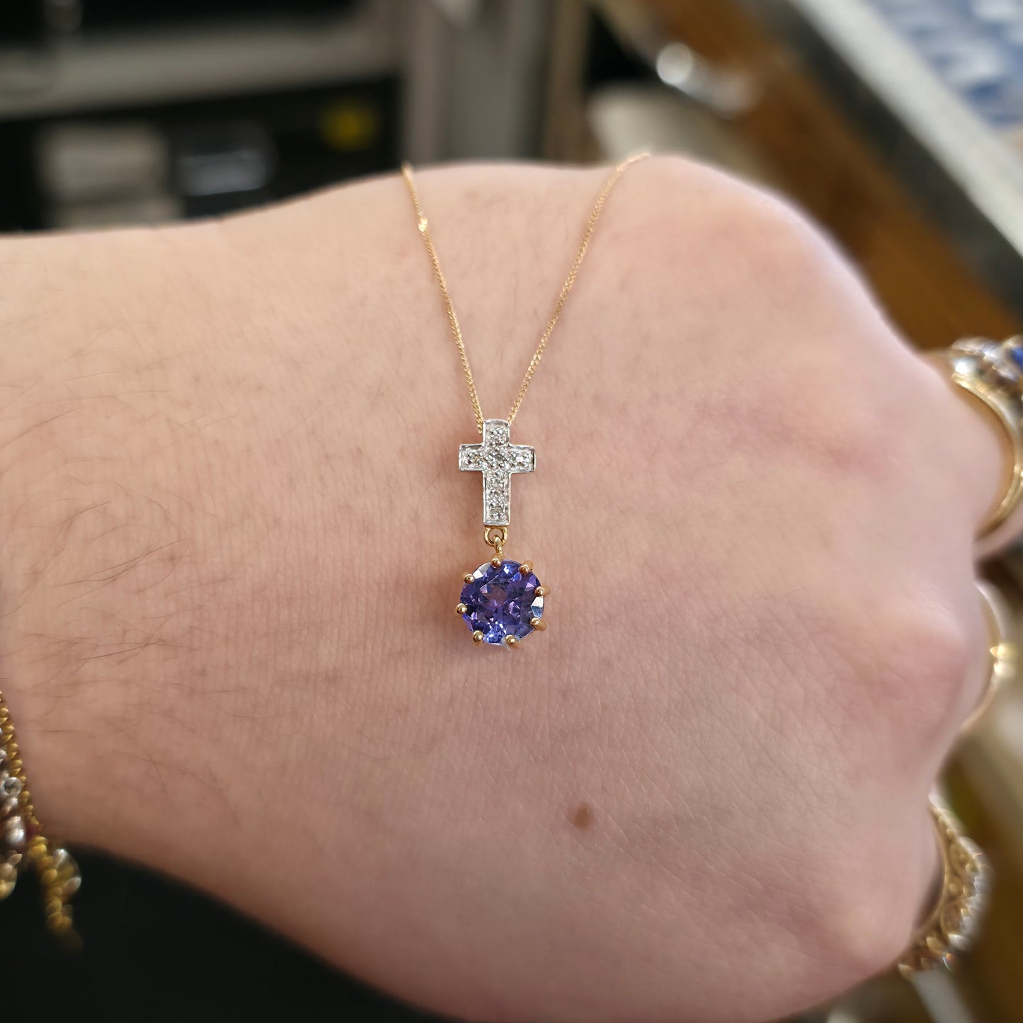 18ct Yellow Gold Unique Round Cut Tanzanite And Diamond Cross Pendant Necklace