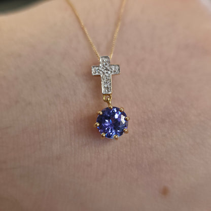 18ct Yellow Gold Unique Round Cut Tanzanite And Diamond Cross Pendant Necklace