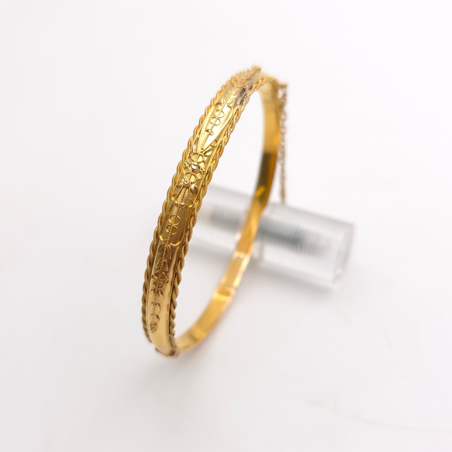 15ct Yellow Gold Antique Victorian Hinged Wirework Patterned Bangle (AF)