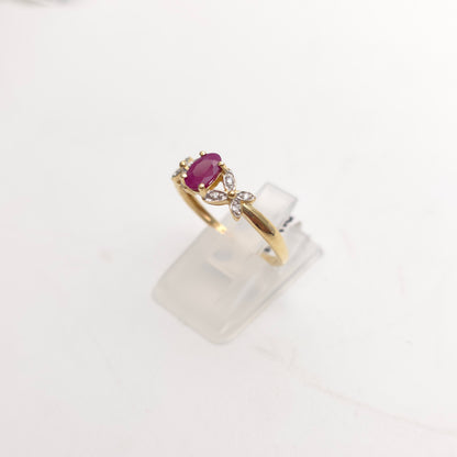 9ct Yellow Gold Pretty Oval Cut Ruby And Diamond Set Cut-out Shoulder Ring