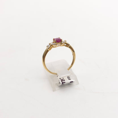 9ct Yellow Gold Pretty Oval Cut Ruby And Diamond Set Cut-out Shoulder Ring