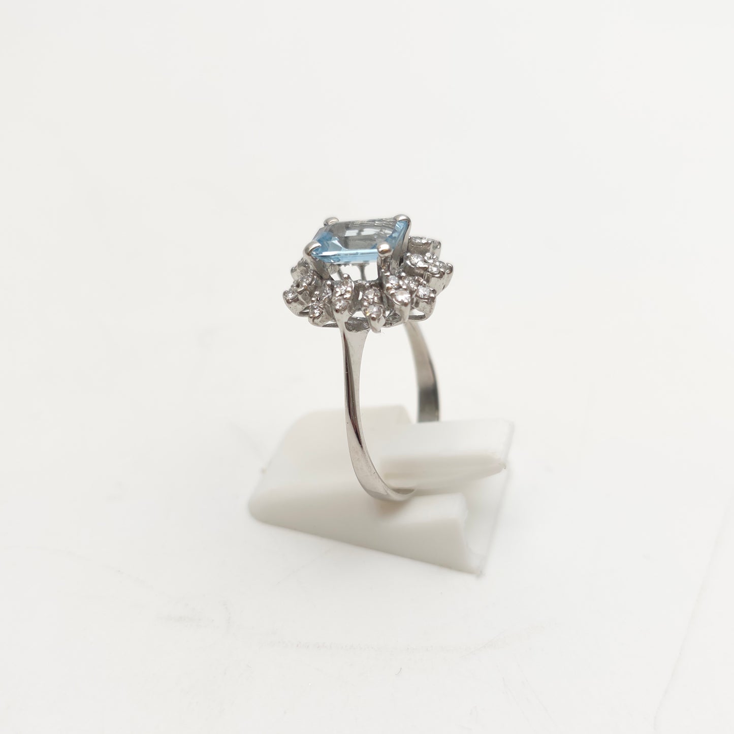 18ct White Gold Vintage Emerald Cut Aquamarine and Diamond Cluster Ring