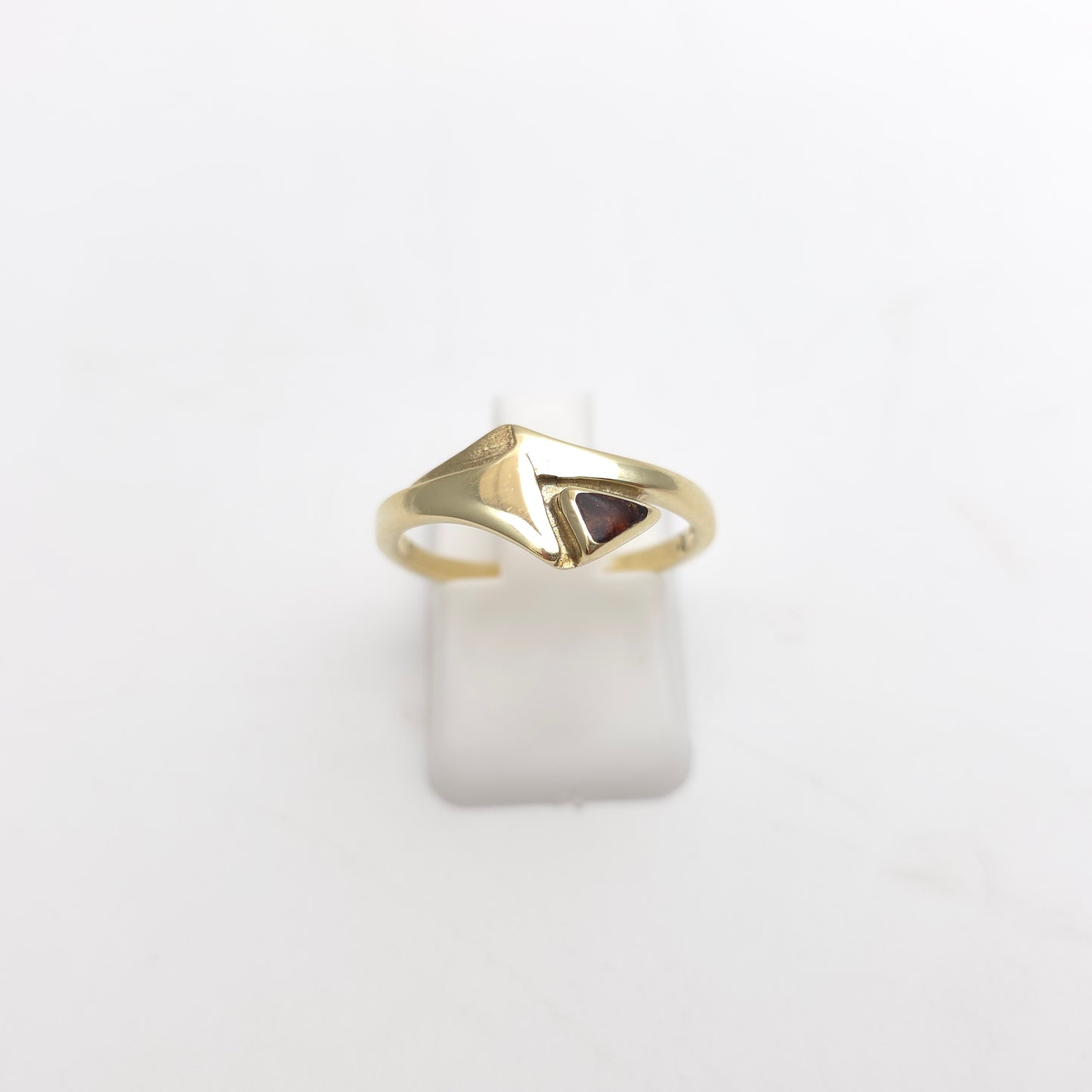 14ct Yellow Gold Unique Vintage Retro Geometric Design Amber Set Ring