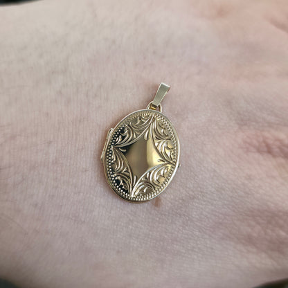 9ct Yellow Gold Vintage Engraved Patterned Slimline Locket Pendant Piece