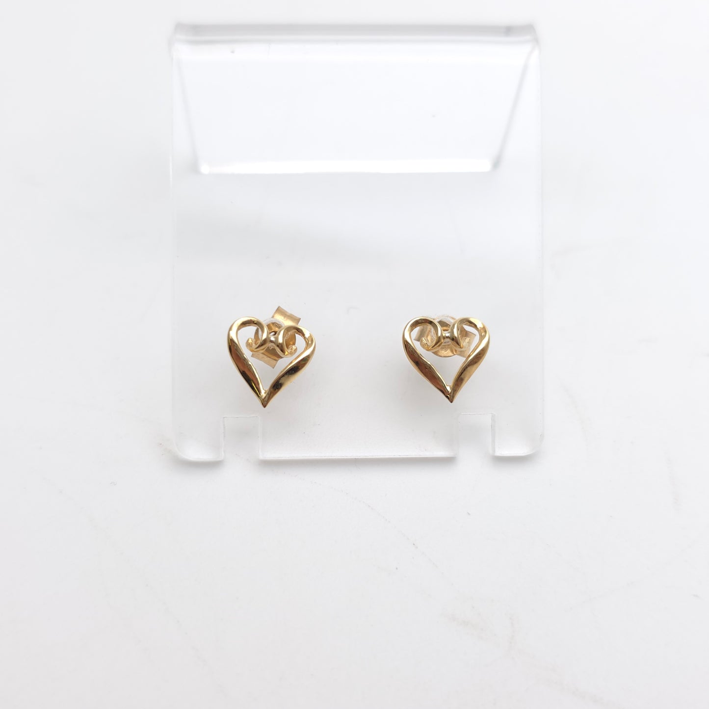 9ct Yellow Gold Small Lightweight Openwork Heart Stud Earrings