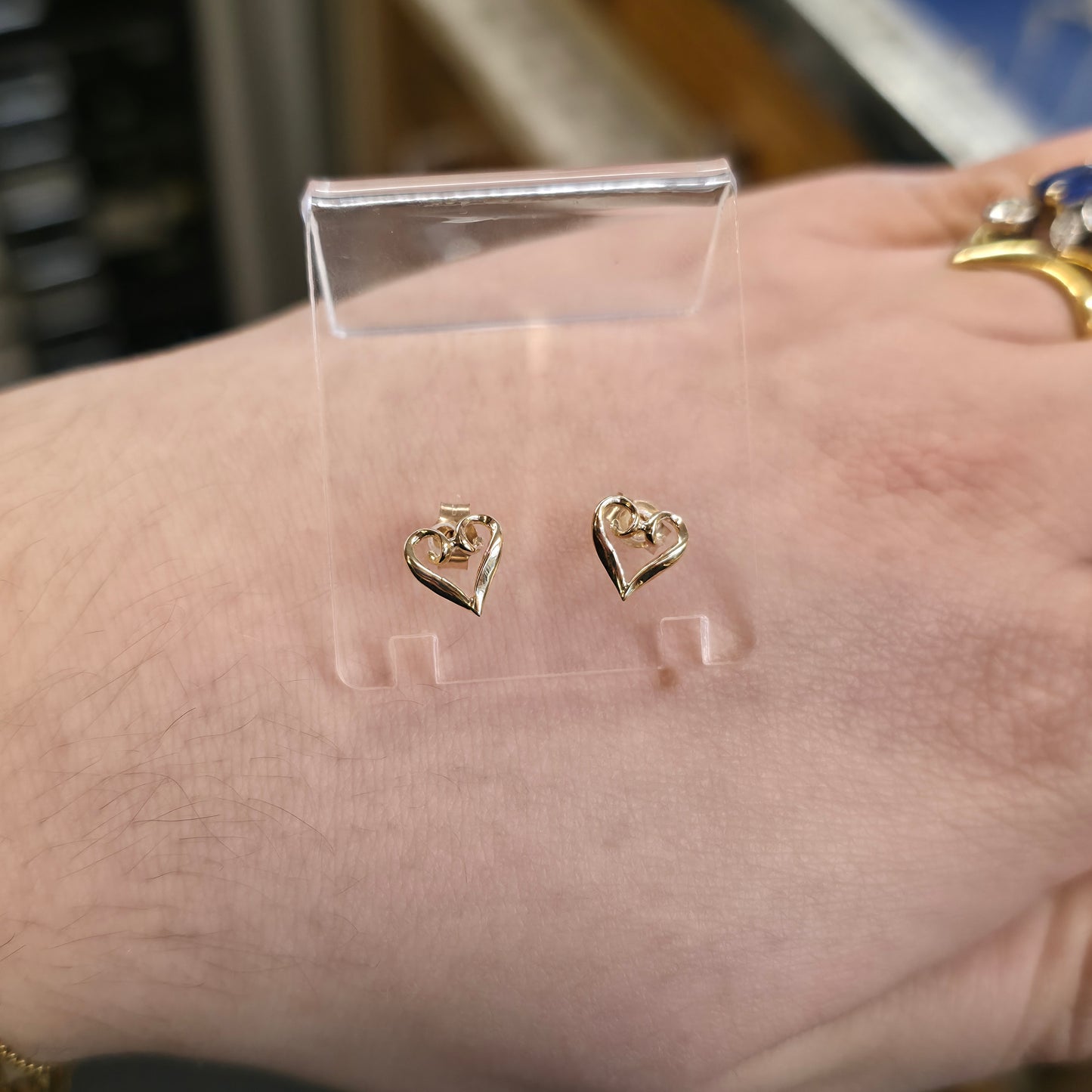 9ct Yellow Gold Small Lightweight Openwork Heart Stud Earrings