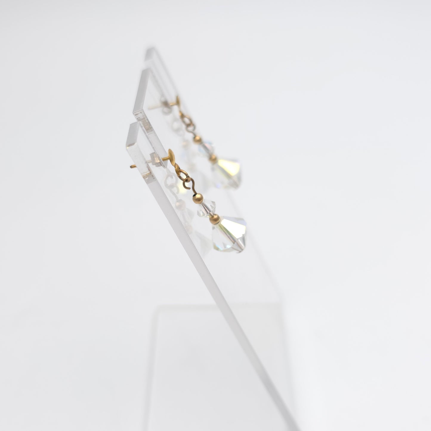 9ct Yellow Gold Vintage Iridescent Faceted Bead Drop Earrings