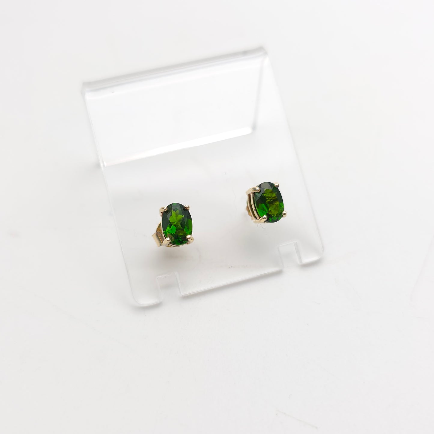 9ct Yellow Gold Oval Cut Chrome Diopside Solitaire Stud Earrings