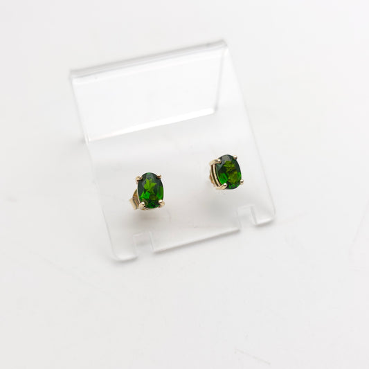 9ct Yellow Gold Oval Cut Chrome Diopside Solitaire Stud Earrings