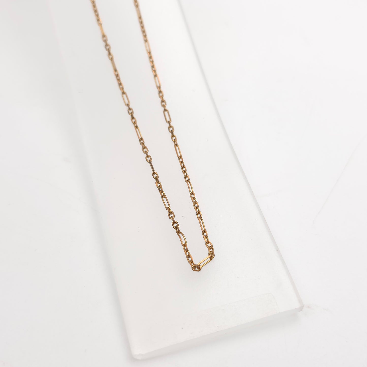 9ct Yellow Gold Vintage 5+1 Figaro 16 Inch Chain