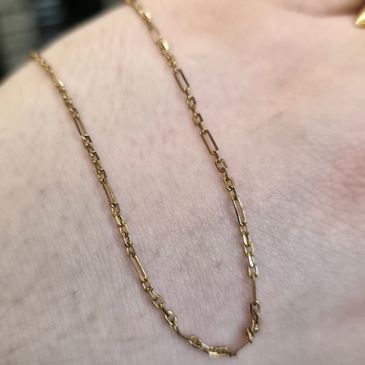 9ct Yellow Gold Vintage 5+1 Figaro 16 Inch Chain