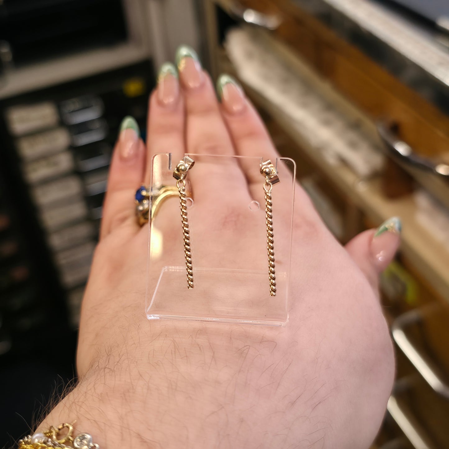 9ct Yellow Gold Vintage Twisted Rod Bar Drop Earrings